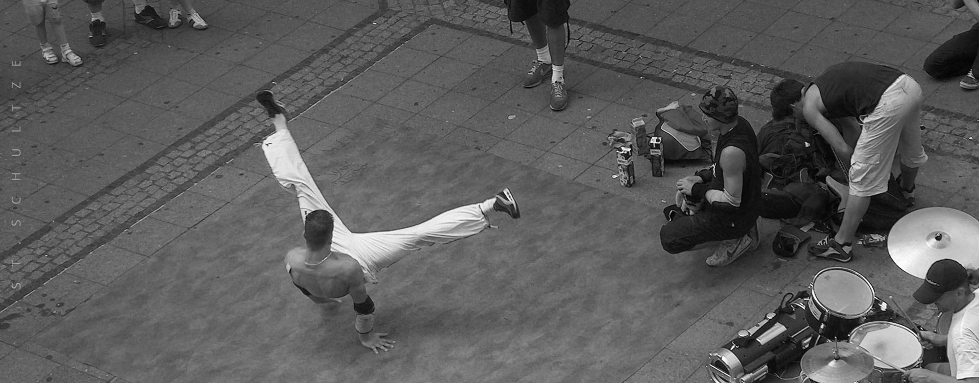 urban sports, breakdancer, breakdancing, streetdancing, drummer, open air, streetmusic, hiphopdontstop, hip hop – PHOTOGRAPHY by Stefan Schultze
